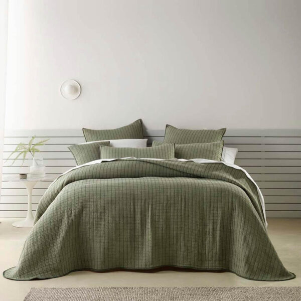 Bari Super King Bedspread Set Green | OMF